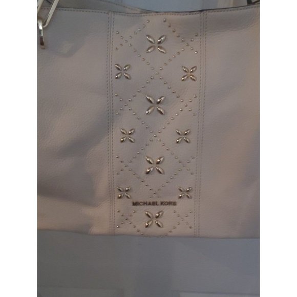 Michael Kors White Leighton Shoulder Bag with Gold Studs - Picture 2 of 4